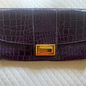 Elegant vegan leather Purple Crocodile-Embossed Clutch - Aldo